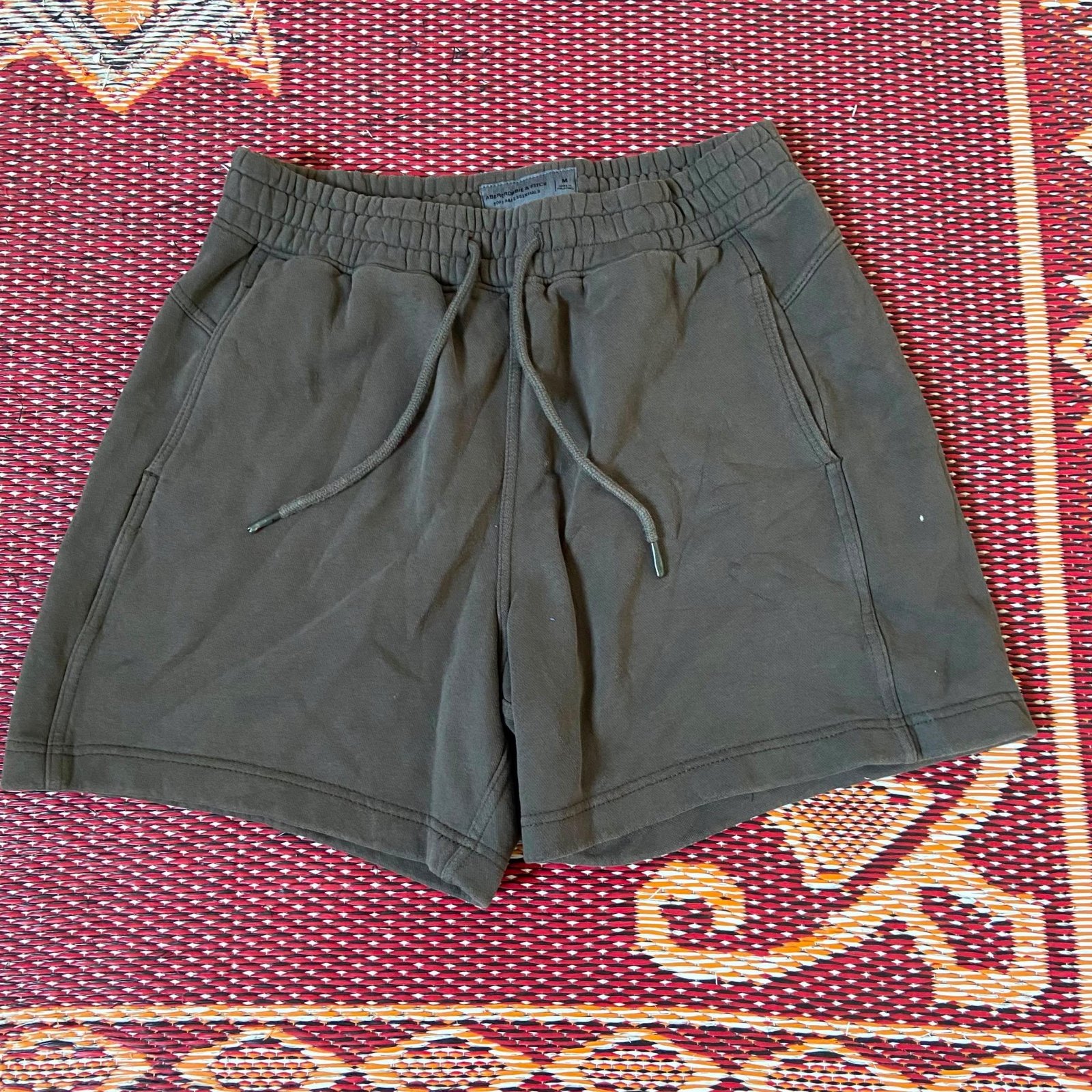 Short De Jogging Abercrombie & Fitch "Soft A&F Essentials" - Vert Olive / Khaki (Taille M, Coupe Relaxed