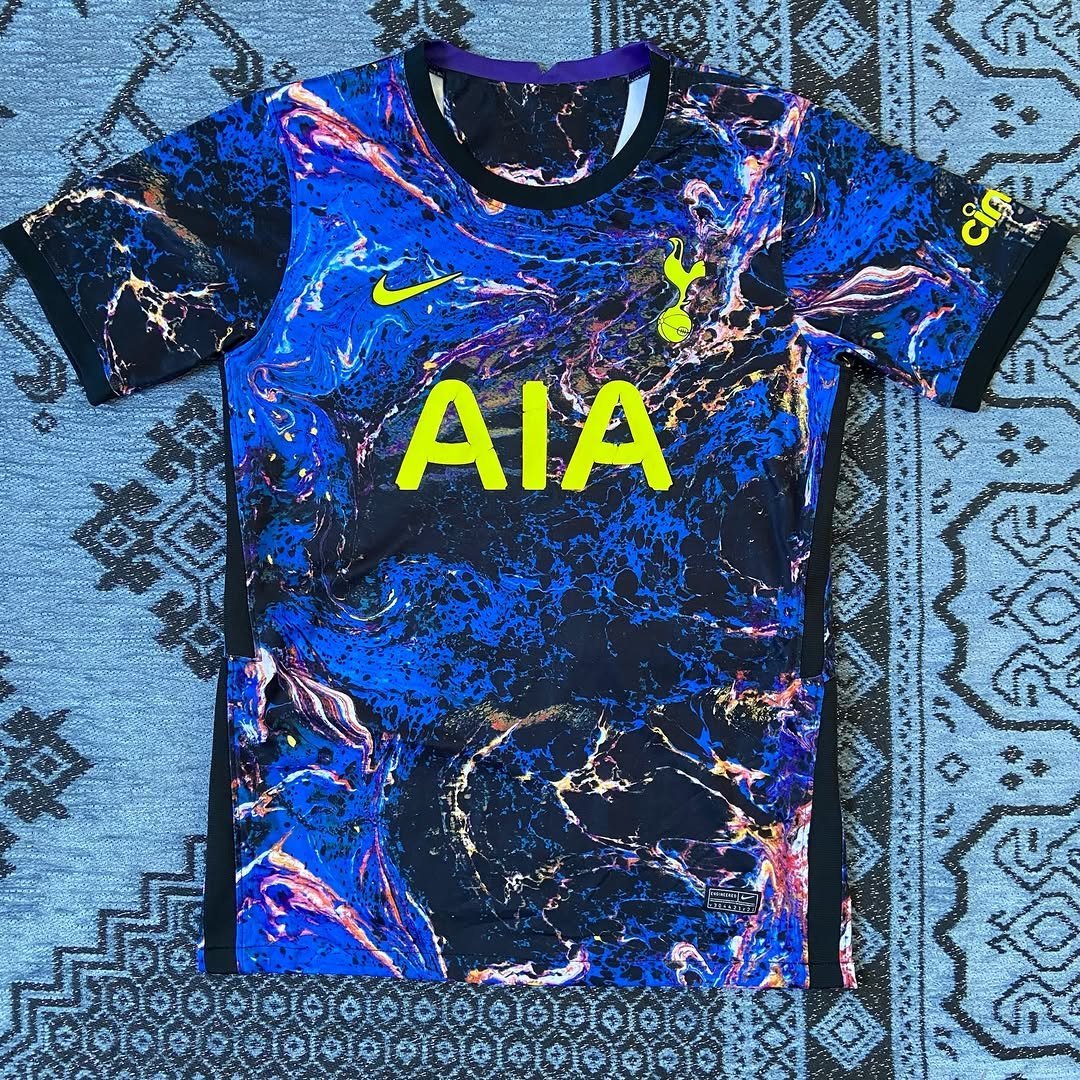 Maillot extérieur Nike de Tottenham Hotspur pour la saison 2021/22 SON