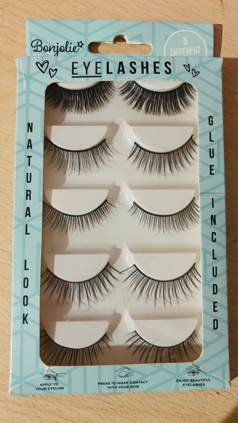 Eye lashes