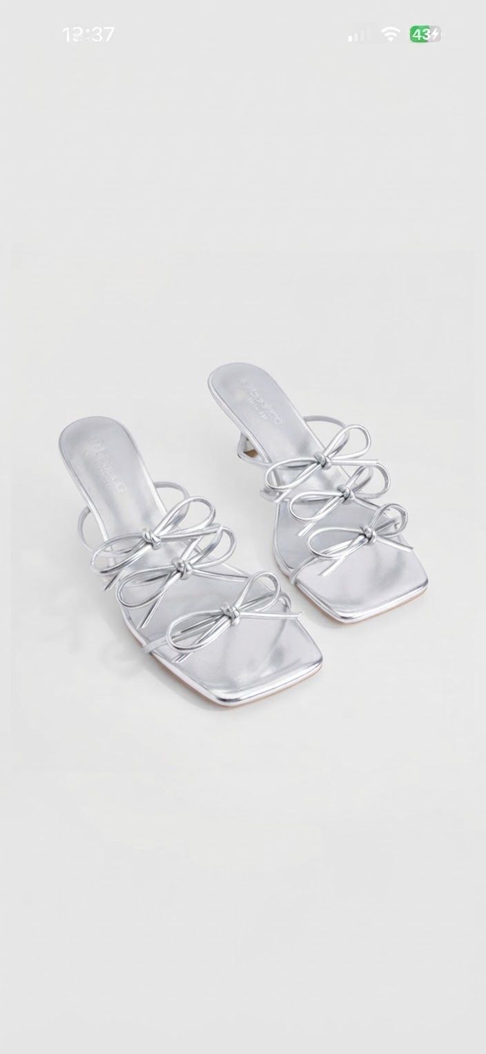Low heeled mule