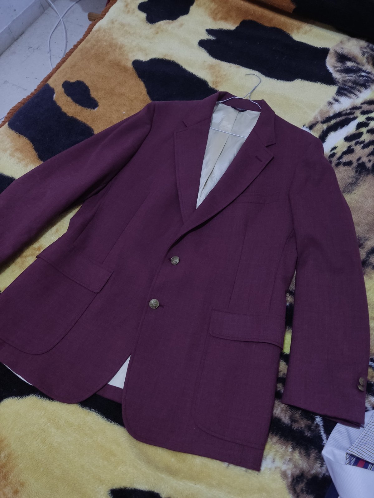 Cricketeer Mens Burgundy 2 Gold Colored Buttons Single Vent Lined Blazer