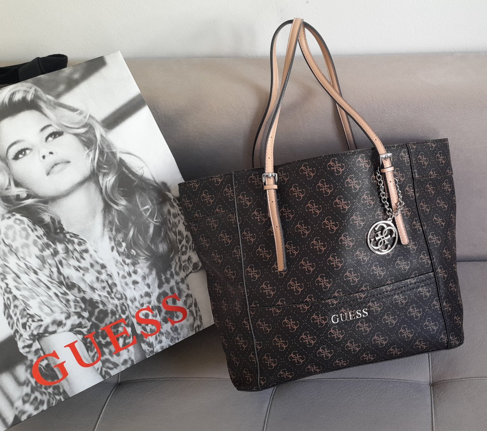 Grand Sac Guess ❤️ jamais porté 