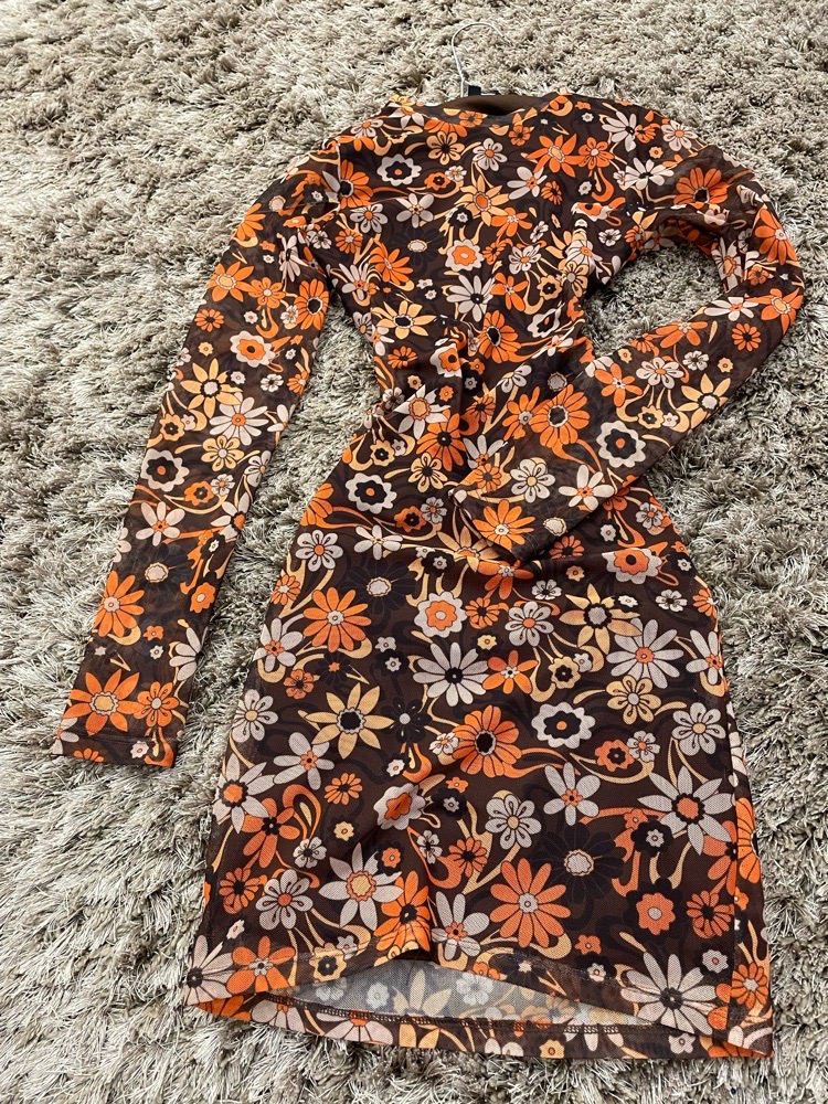 Coquette, robe courte