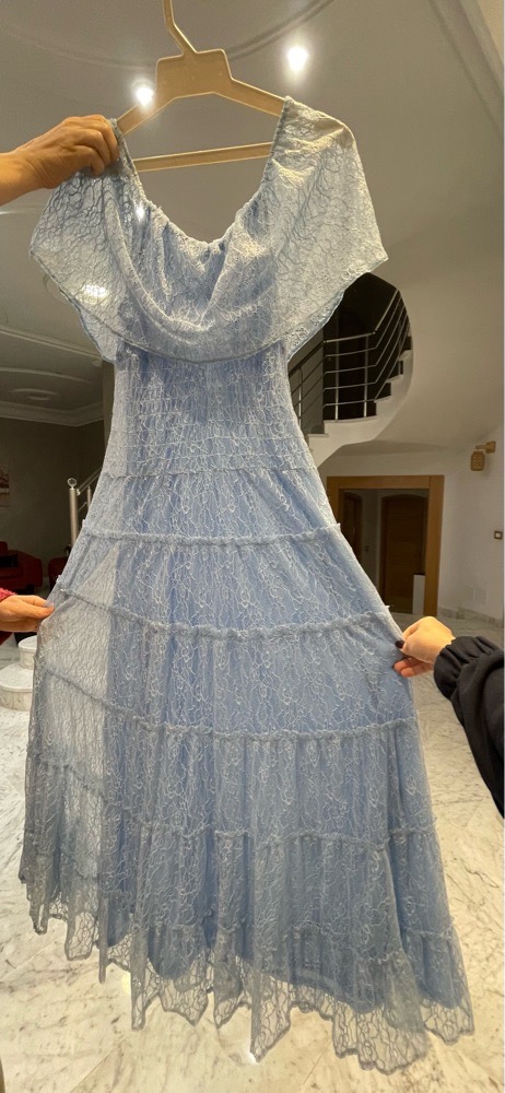 Coquette, robe bleu ciel, taille standard
