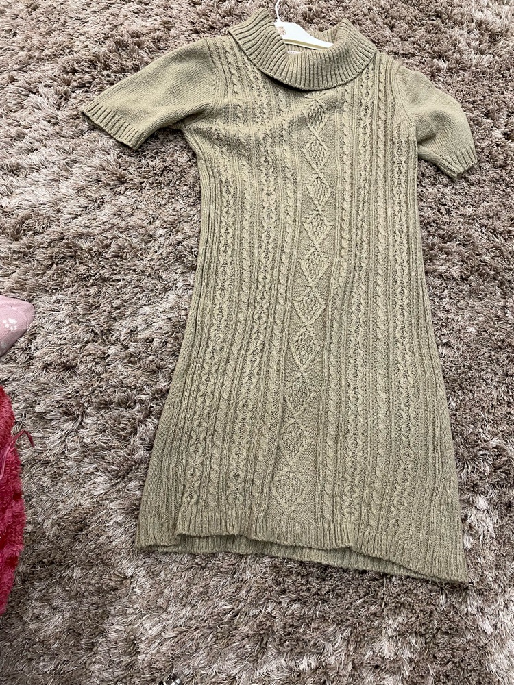 Robe en laine, très peu portée