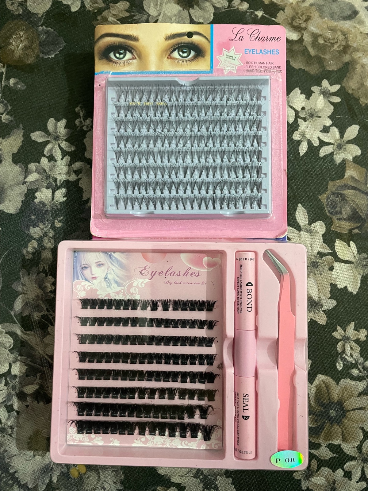 Faux cils avec colle