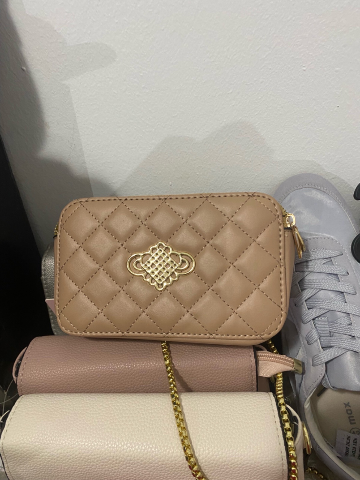 Sac beige et dore avec bandouliere 