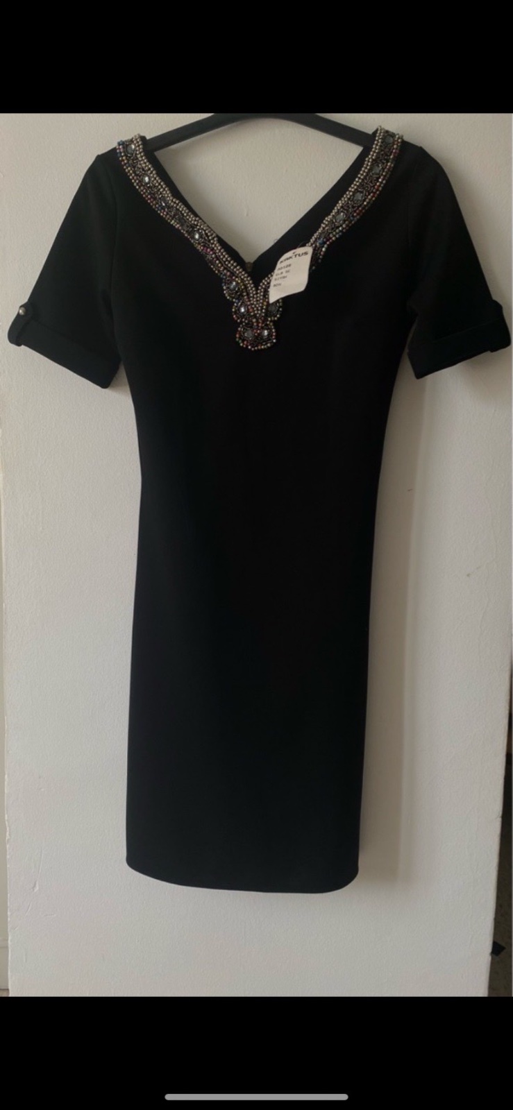 Robe neuve noir ajuste col bateau 