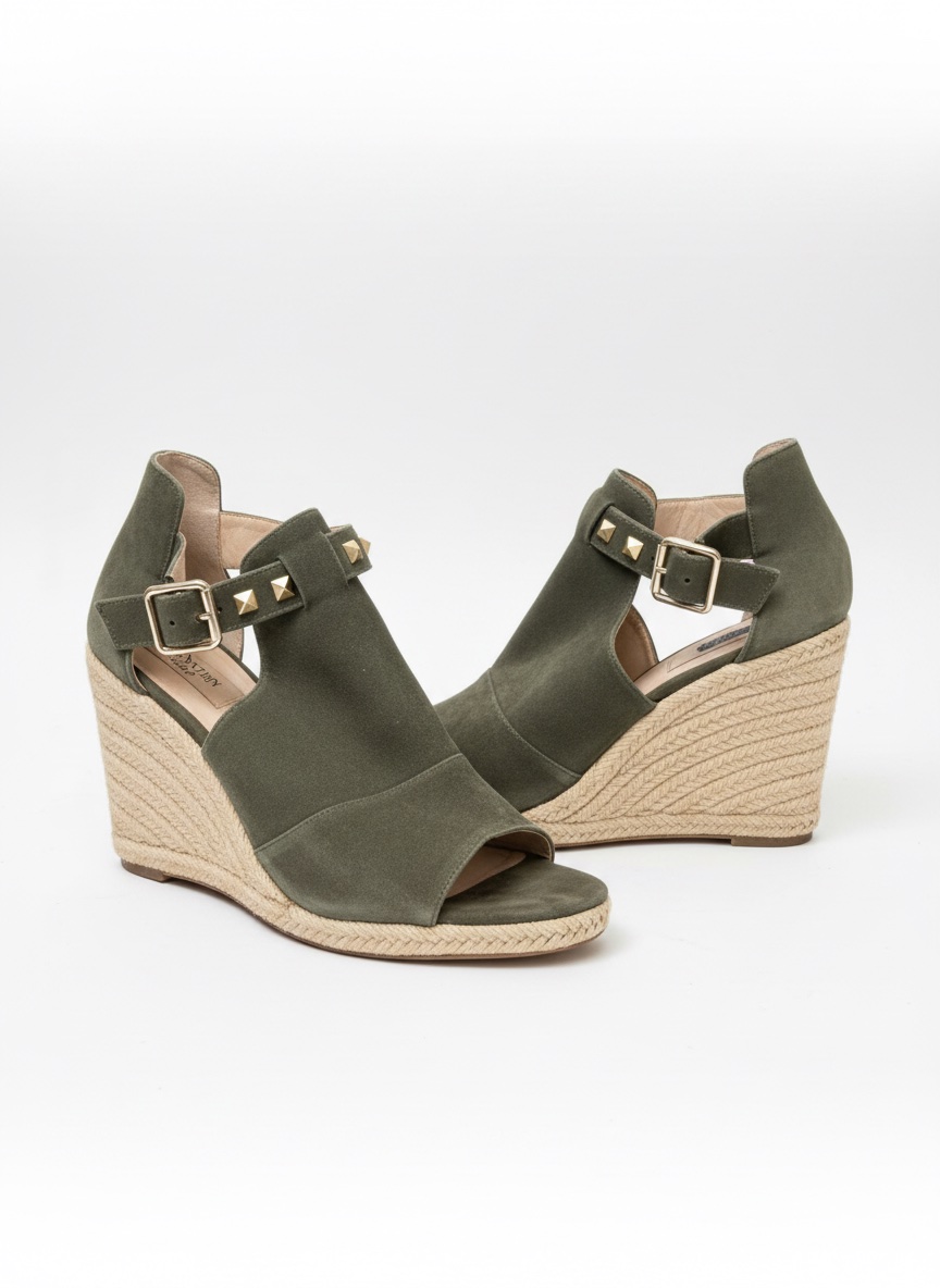 Des jolies sandales a talons compenses en HAlfa 