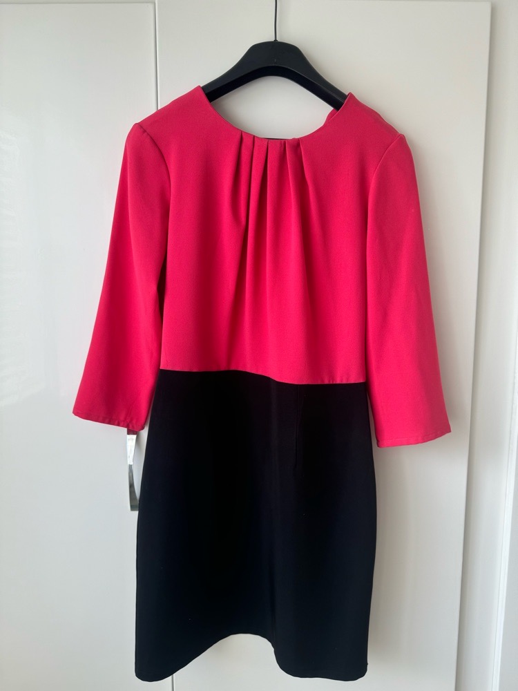 Robe rose et noire