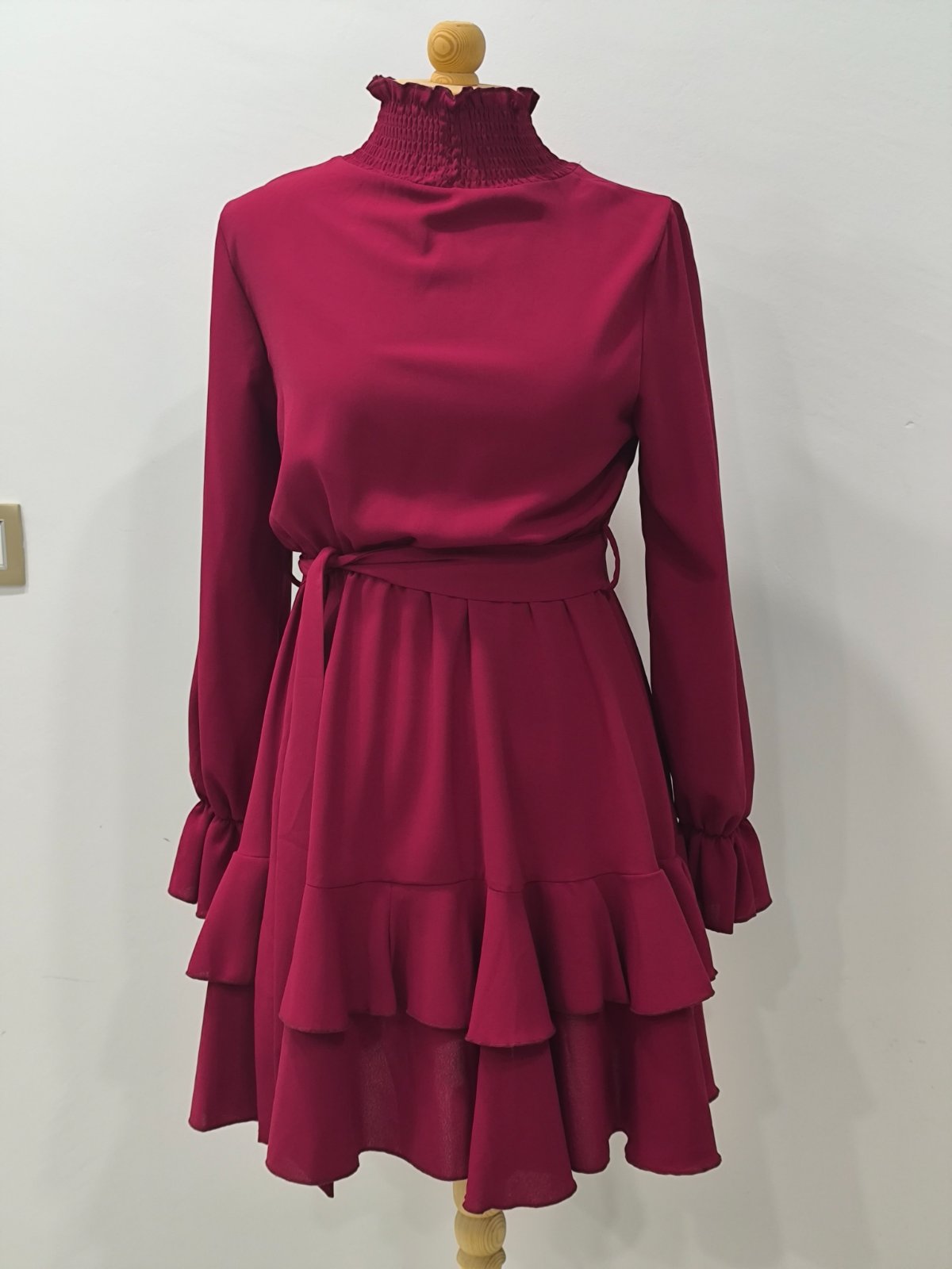 Robe rouge bordeaux 