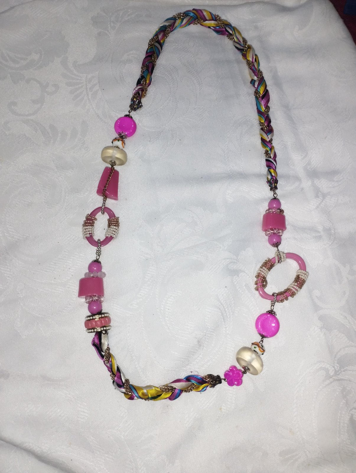 Collier fantaisie 