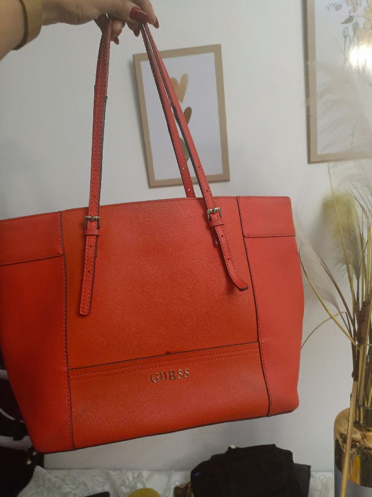 Je vide sac guess de capacité 