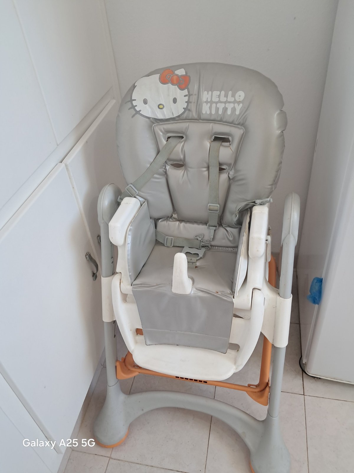 Chaise haute bébé 