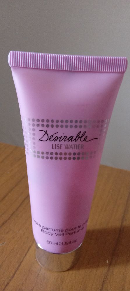 Voile parfumé Lise watier 
