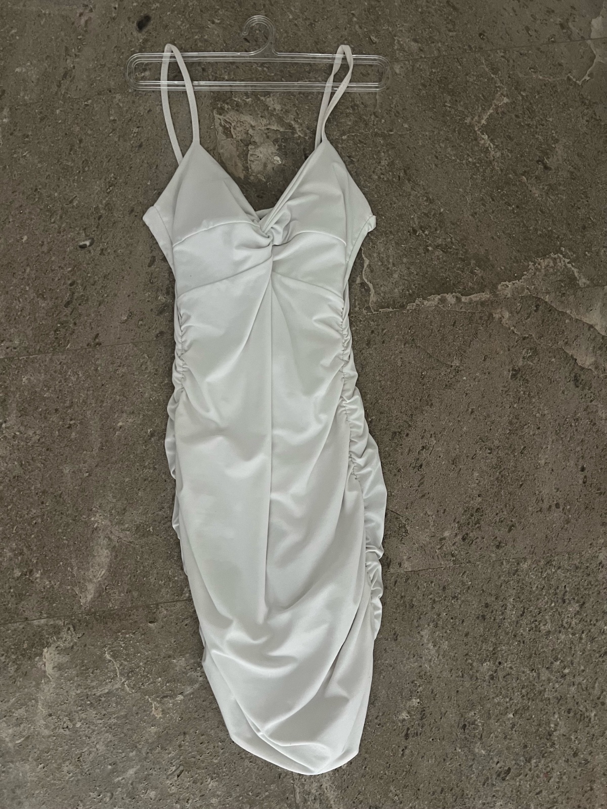 Robe blanche moulante 