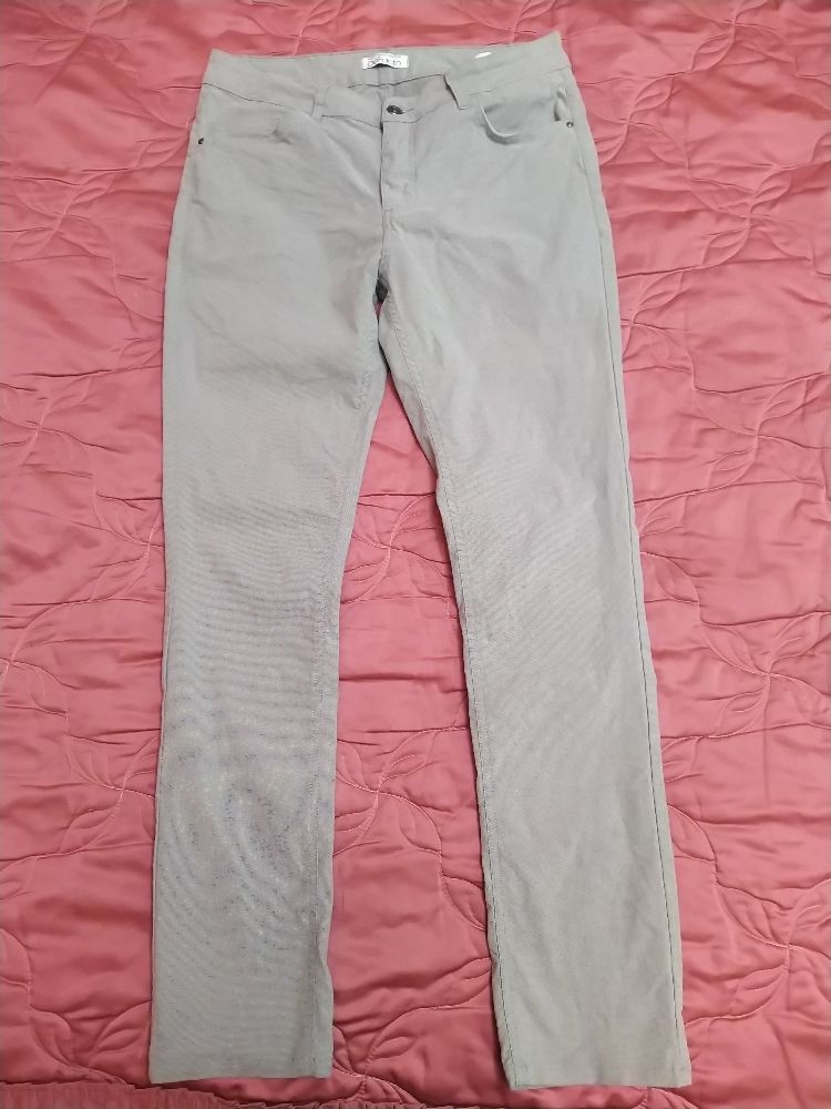 Stop 🛑 offre de prix  don't scroll un pantalon à ne pas rater اااااقف و ما تفلتش هالسروال عبارة جديد و كاليتي مضمونة 