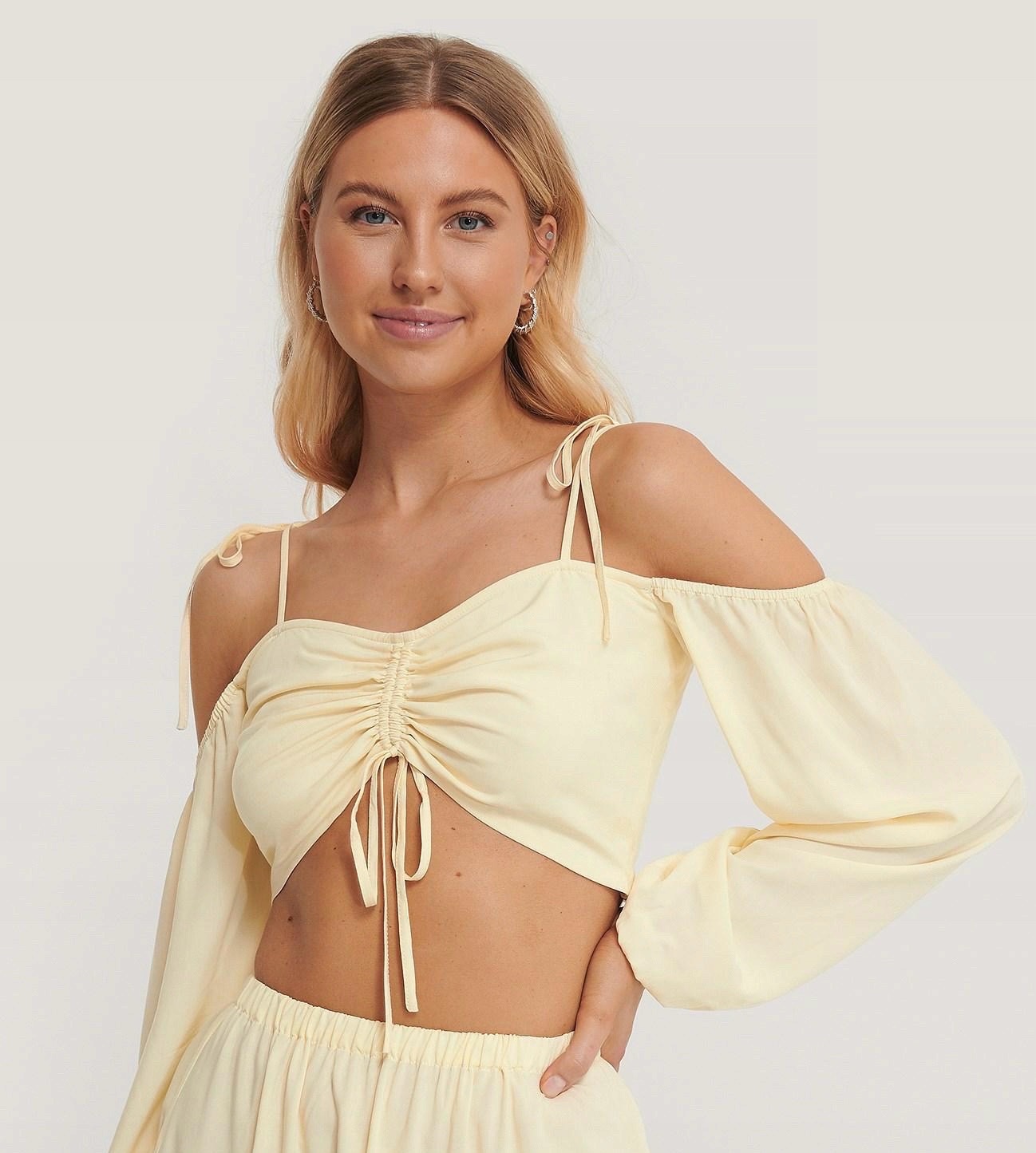 Top butter yellow