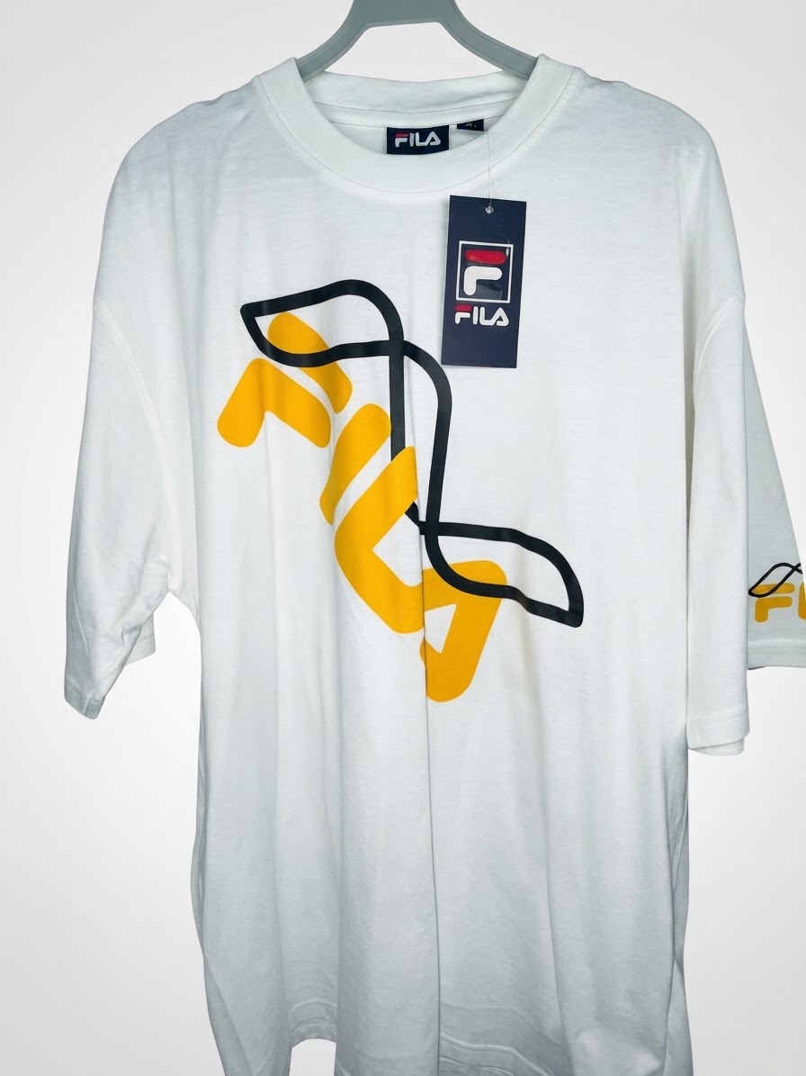 T shirt FILA jamais porté avec etiquette ( M )
