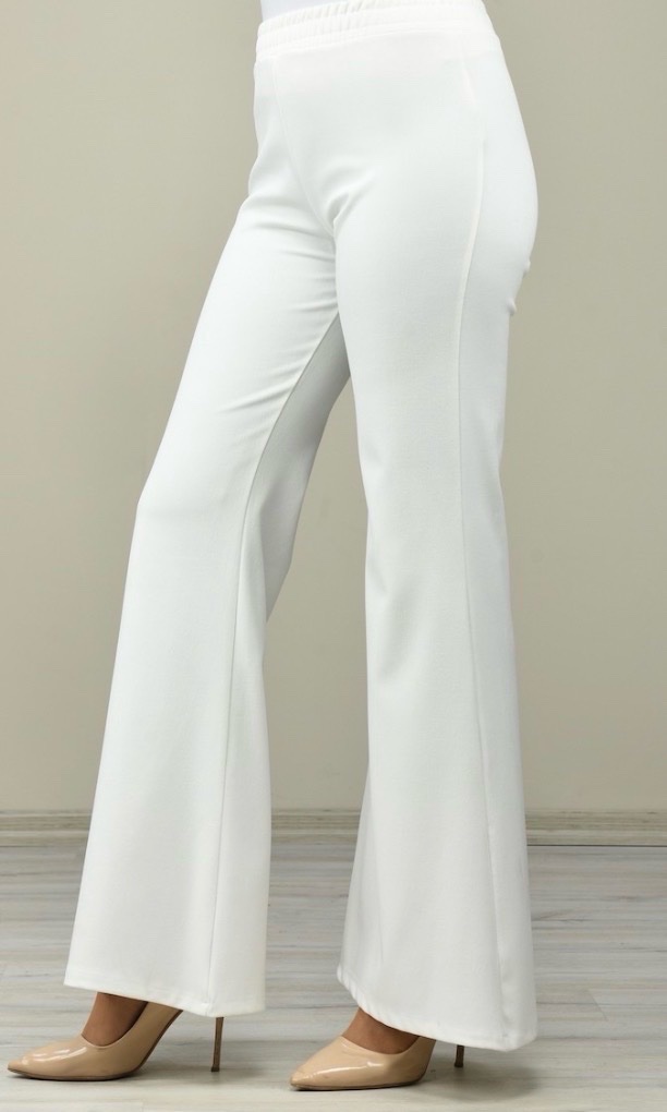 Pantalon patte d'éléphant large blan avec une petite fente 