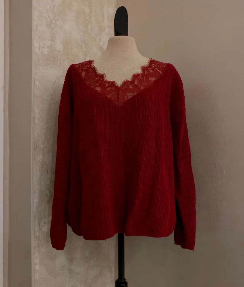 Pull Rouge Passion en Maille et Dentelle