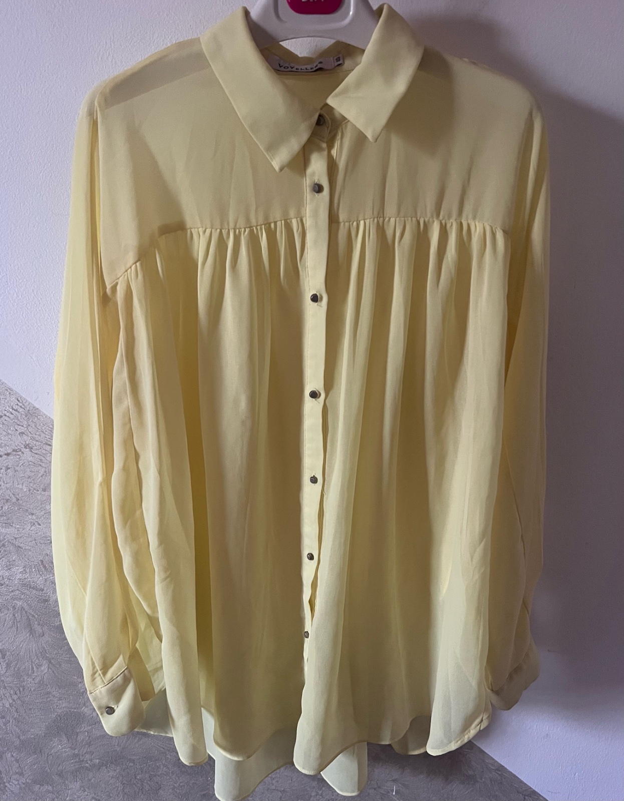 Chemise jaune 