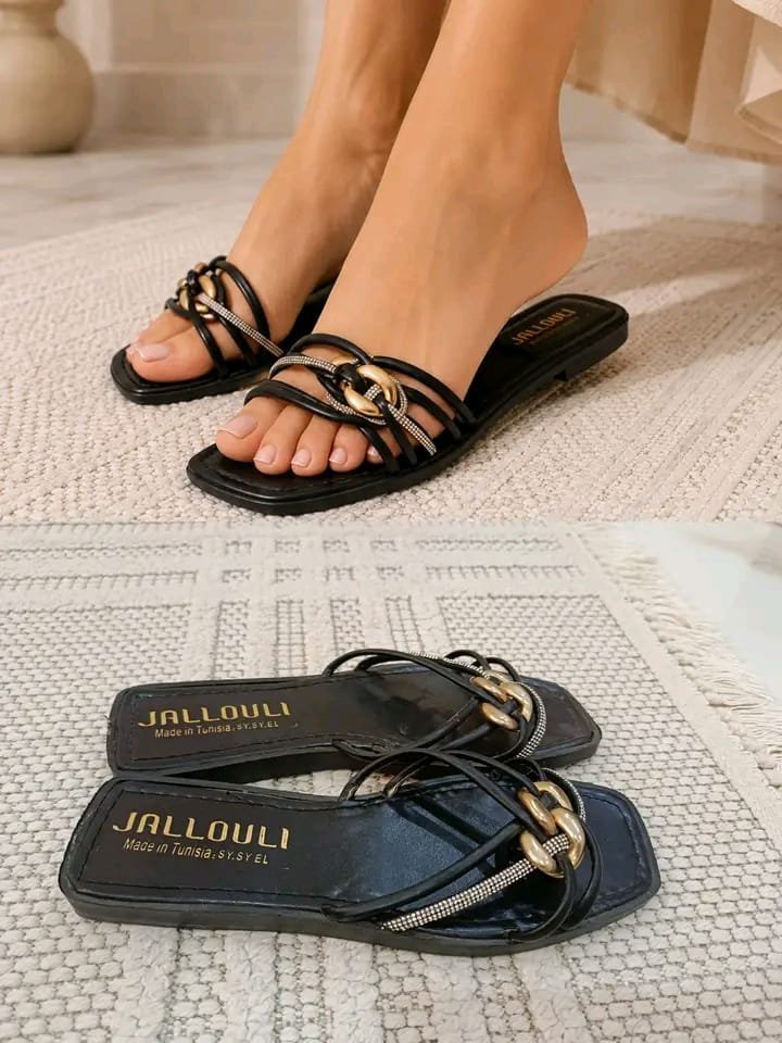 Claquette noir jamais porté 
