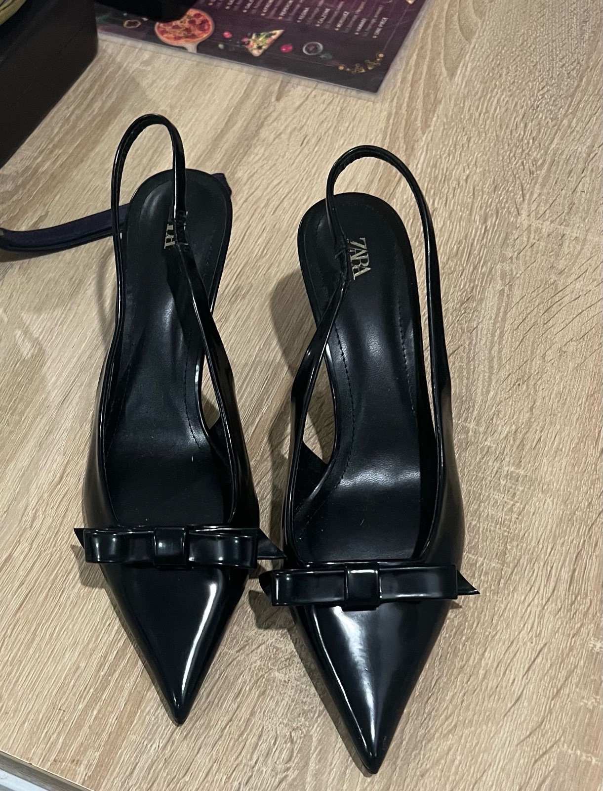 Escarpin demi talon jamais porté ( juste essayage)