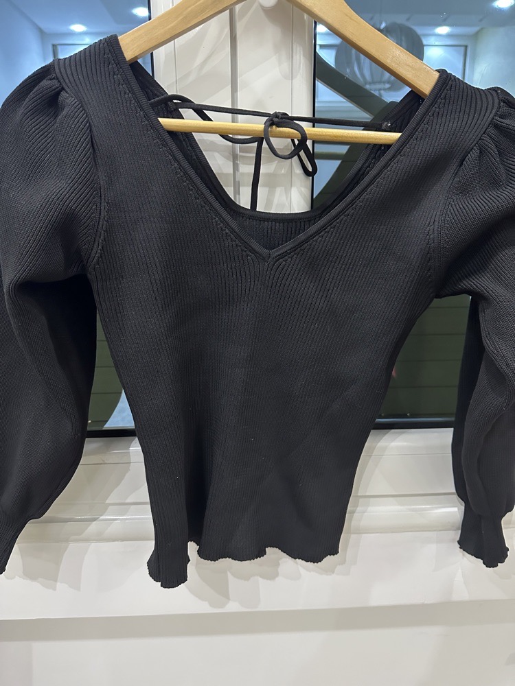 Pull noir